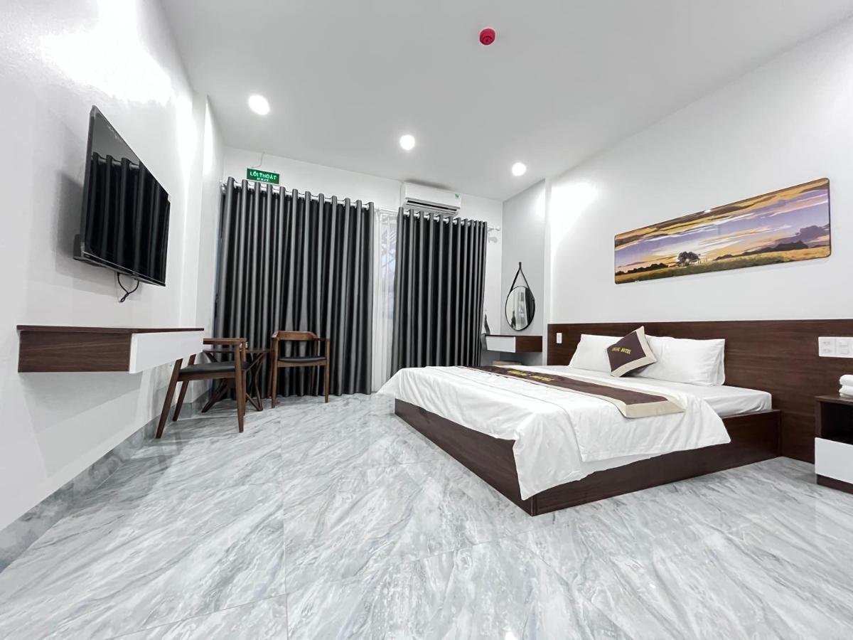 Khang Hotel Phủ Từ Sơn Esterno foto