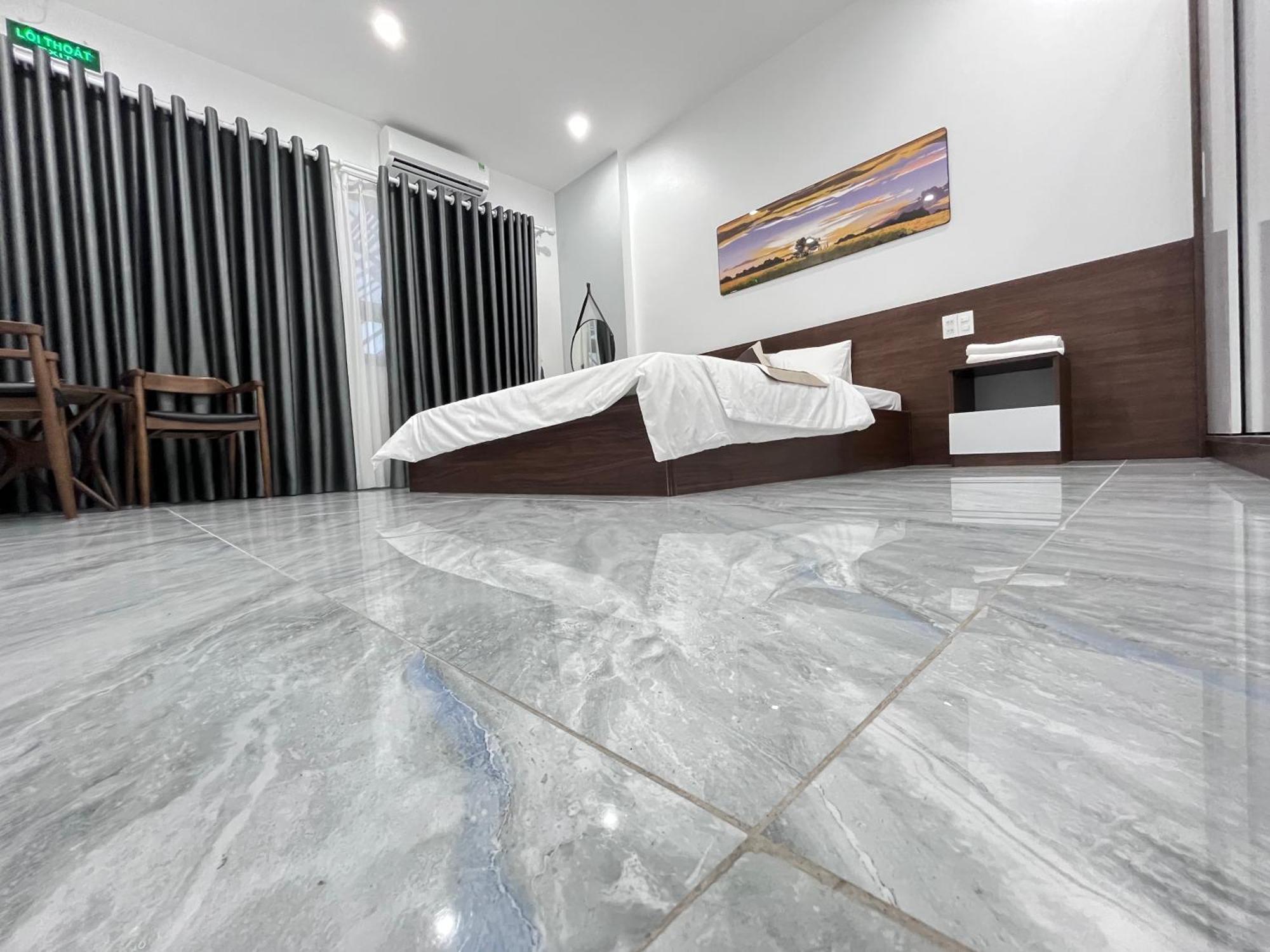 Khang Hotel Phủ Từ Sơn Esterno foto
